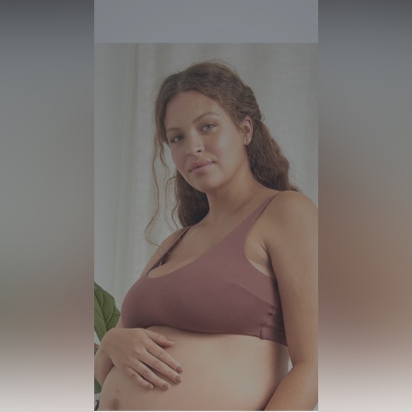 HOST PICK❤️Maternity Comfy, Bootcut Jeans guaranteed to stay put over belly❣️ - Picture 10 of 13